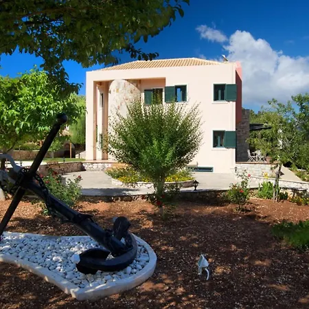 Vila Ionian Queen